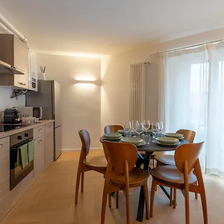 Charming Brera - Two Bathrooms شقة