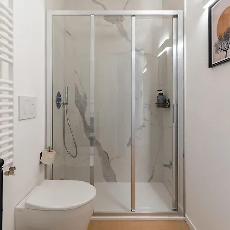 Charming Brera - Two Bathrooms شقة